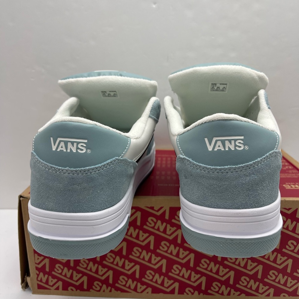 Vans Men’s Hylane
Baby Blue/White
VN000D1JYF5 Skate Sneakers
Light Blue White - Picture 12 of 16